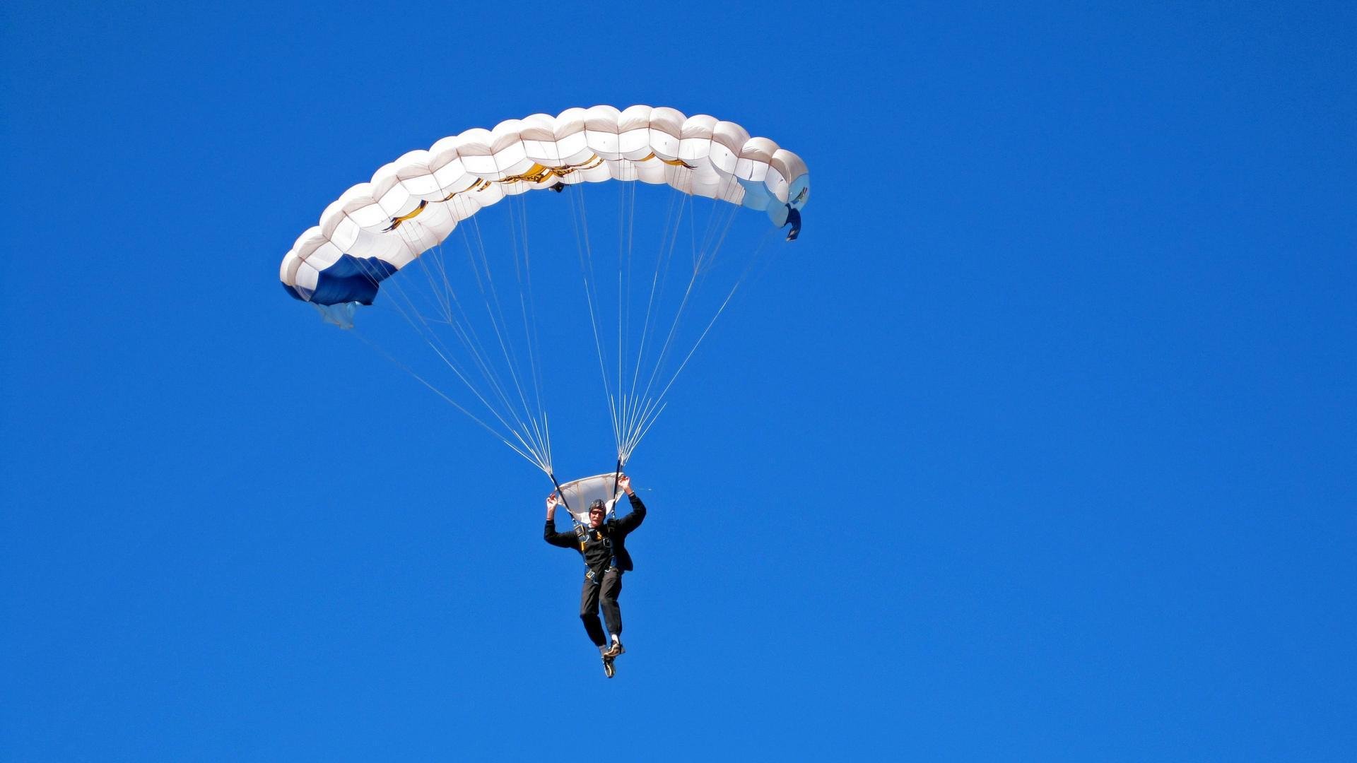 九游登录中心-世界冰球:加拿大队火力全开,霸主地位巩固!,加拿大冰球运动